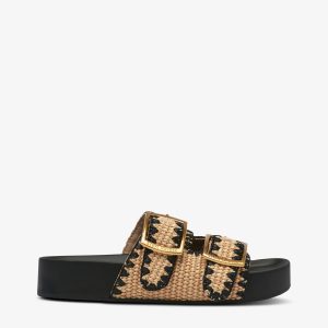 Sandal On Deck v:8670975
