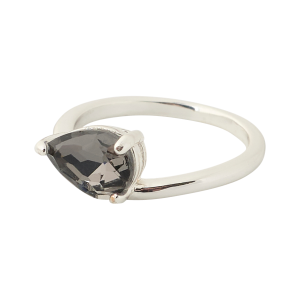 Ring med avlang stein v:7058461 Ring med avlang stein v:7058461